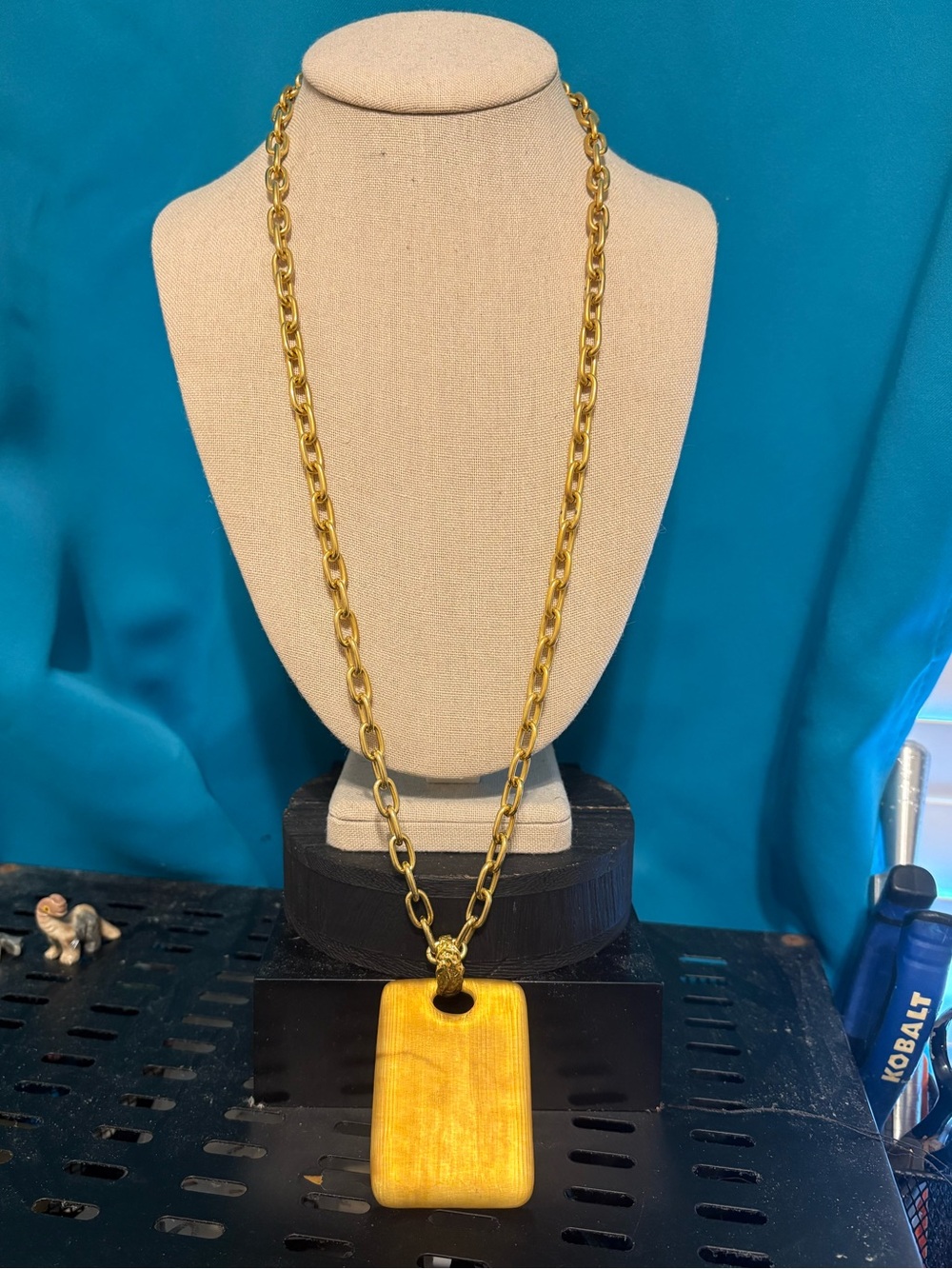 Alexis Bittar necklace 30โ honey colored lucite 2.5โ rectangle gold tone chain